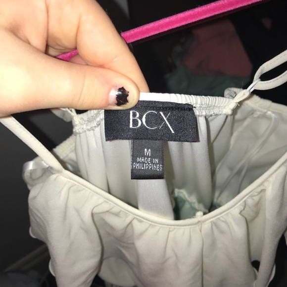 Dress - Picture 3 of 3